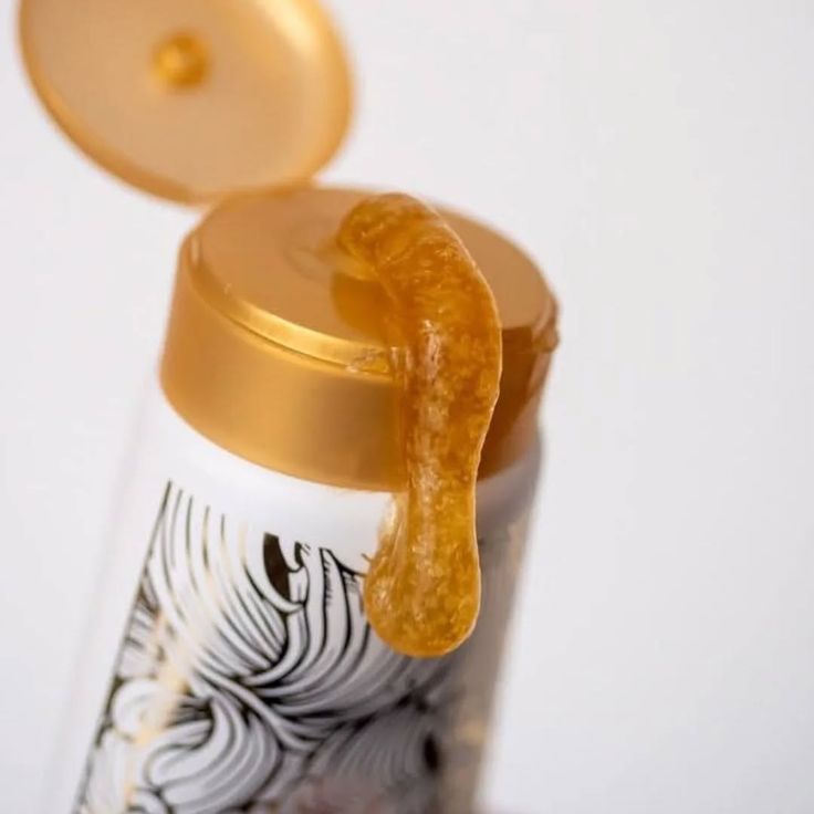 Milk & Honey Gold Smoothing Sugar Scrub